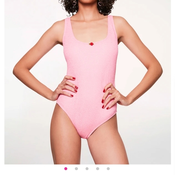 One-piece swimsuit by Betsey Johnson pink retro style rosebud detail, small NEW - Picture 14 of 16